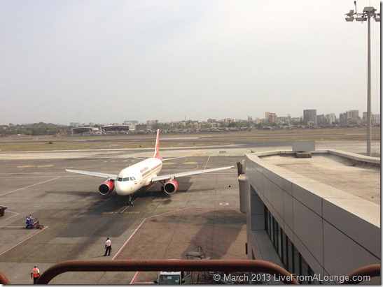 Air India A321 arriving into Mumbai T1A