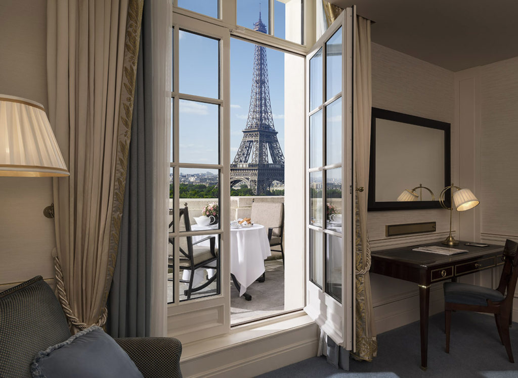 40% discount on reward stays at Shangri-La Hotel Paris