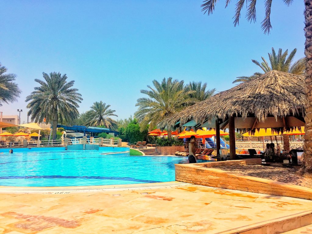 Hilton Abu Dhabi pool bar