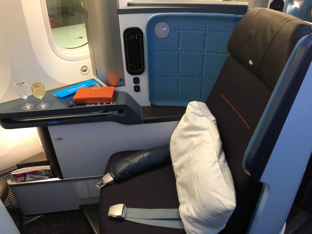 Klm Will Fly The 787 10 To India Live From A Lounge